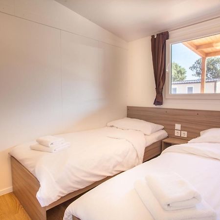 Mobile Homes Delta Marine At Campsite Rapoca Nerezine Εξωτερικό φωτογραφία