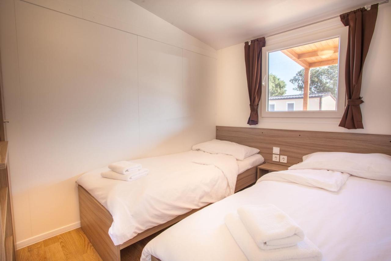 Mobile Homes Delta Marine At Campsite Rapoca Nerezine Εξωτερικό φωτογραφία