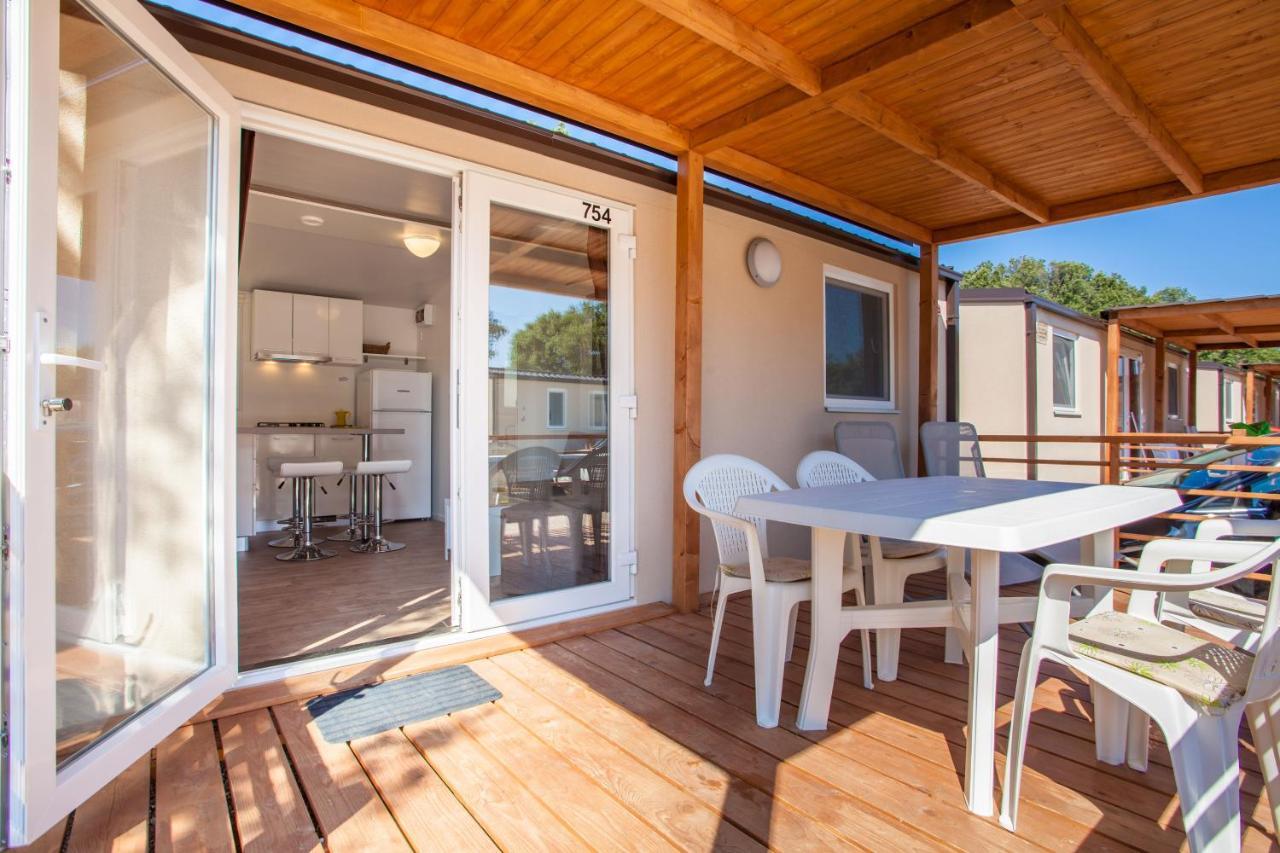 Mobile Homes Delta Marine At Campsite Rapoca Nerezine Εξωτερικό φωτογραφία